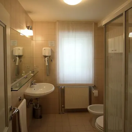 Apartments Villa Boltez Kranj Room photo