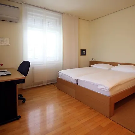 Apartments Villa Boltez Kranj Room photo